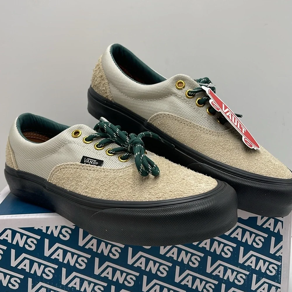 Vans Men’s Era VIt Lx
Hiker Bone White
VN0A4BNHBWQ
Sneakers - Picture 5 of 16